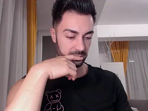 Snapshot of GoldenMark chatting on 15, 11, 2025 GoldenMark online show from 15, 11, 2025