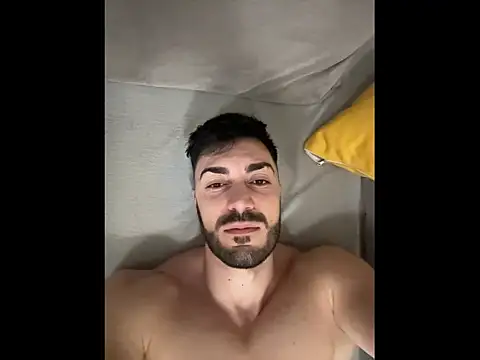 Snapshot of GoldenMark chatting on 24, 11, 2025 GoldenMark online show from 24, 11, 2025