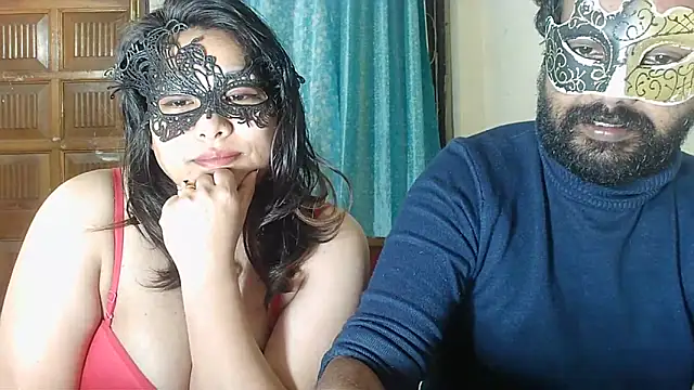 Snapshot of Cutehornycouples chatting on 23, 9, 2025 Cutehornycouples online show from 23, 9, 2025