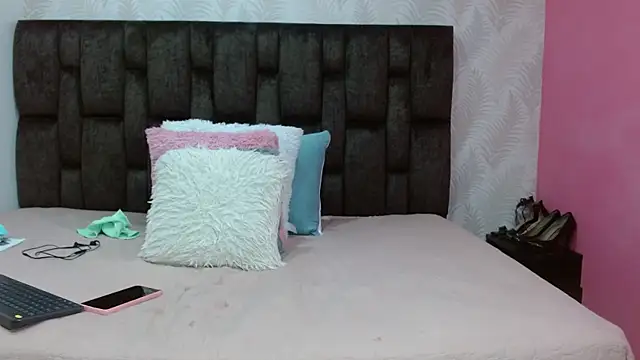 JuanitaDelMar online show from 9, 2, 2025