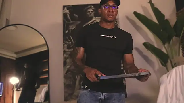 Logan Varela online show from 12, 2, 2025