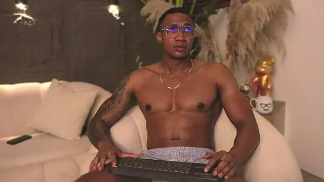 Logan Varela online show from 20, 2, 2025