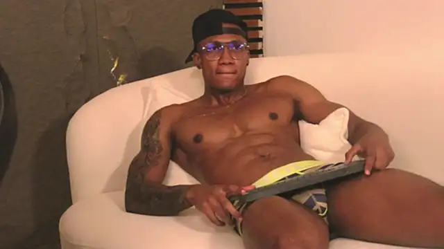 Logan Varela online show from 28, 2, 2025