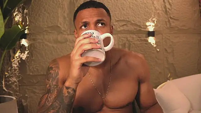 Logan Varela online show from 5, 3, 2025