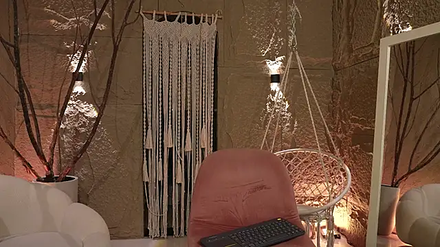 Logan Varela online show from 23, 9, 2025