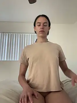 brookehoneynina online show from 24, 1, 2025
