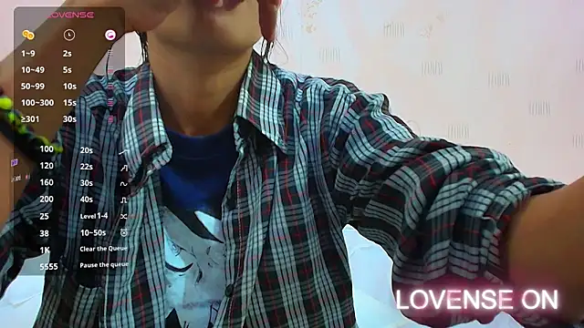 yourcuteneighbourr online show from 26, 12, 2024