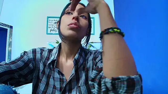 yourcuteneighbourr online show from 28, 12, 2024