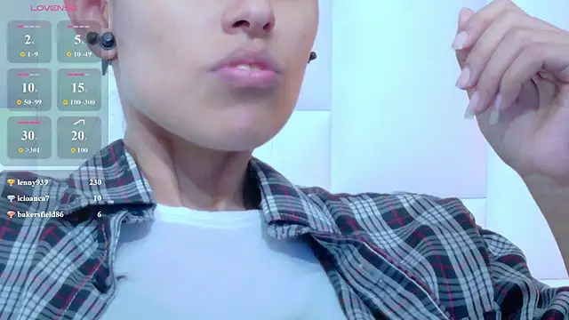 Snapshot of yourcuteneighbourr chatting on 24, 3, 2026 yourcuteneighbourr online show from 24, 3, 2026