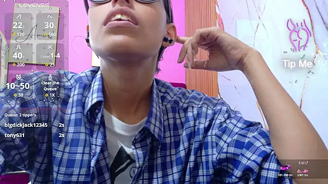 Snapshot of yourcuteneighbourr chatting on 8, 4, 2026 yourcuteneighbourr online show from 8, 4, 2026