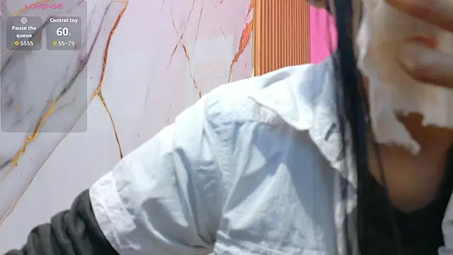 Snapshot of yourcuteneighbourr chatting on 14, 4, 2026 yourcuteneighbourr online show from 14, 4, 2026