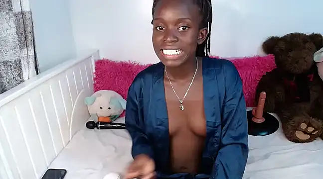 Snapshot of Tee_Raven chatting on 4, 2, 2025 Tee Raven online show from 4, 2, 2025