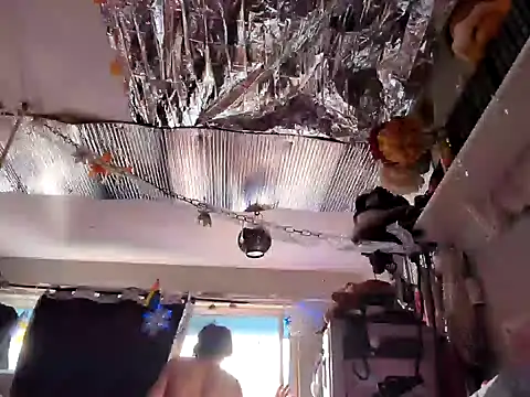 gurlnips online show from 4, 2, 2025