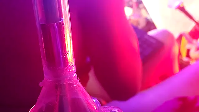 gurlnips online show from 23, 2, 2026