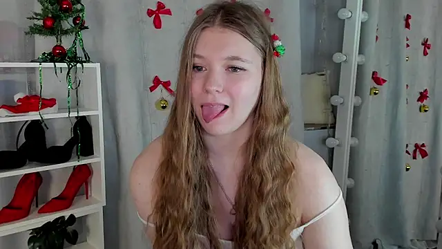 Snapshot of Rebecca_Kelly chatting on 18, 12, 2024 Rebecca Kelly online show from 18, 12, 2024