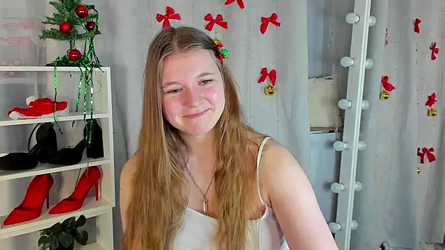 Snapshot of Rebecca_Kelly chatting on 19, 12, 2024 Rebecca Kelly online show from 19, 12, 2024