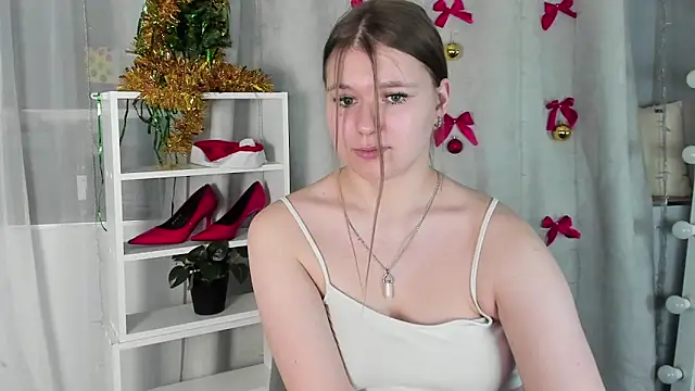 Snapshot of Rebecca_Kelly chatting on 3, 1, 2025 Rebecca Kelly online show from 3, 1, 2025