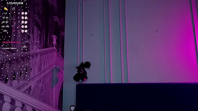 Snapshot of Liv_Fay chatting on 25, 12, 2024 Liv Fay online show from 25, 12, 2024