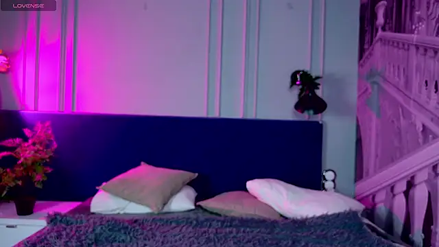 Snapshot of Liv_Fay chatting on 11, 1, 2025 Liv Fay online show from 11, 1, 2025