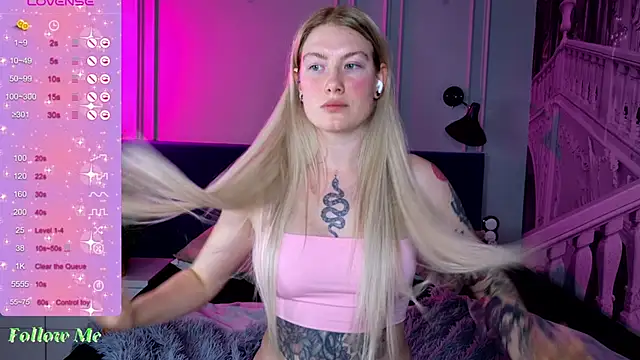 Snapshot of Liv_Fay chatting on 22, 1, 2025 Liv Fay online show from 22, 1, 2025