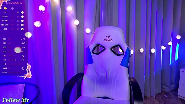 Snapshot of Liv_Fay chatting on 13, 2, 2025 Liv Fay online show from 13, 2, 2025