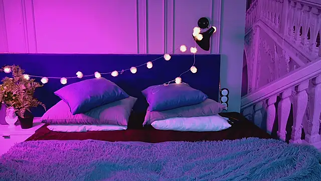 Snapshot of Liv_Fay chatting on 7, 3, 2025 Liv Fay online show from 7, 3, 2025