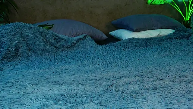 Snapshot of Liv_Fay chatting on 20, 3, 2025 Liv Fay online show from 20, 3, 2025