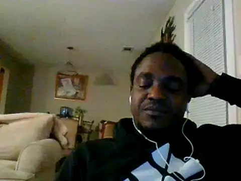 Snapshot of Hugedick0071 chatting on 10, 1, 2025 Hugedick0071 online show from 10, 1, 2025