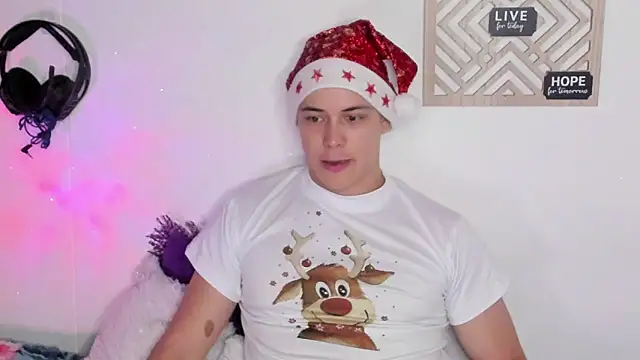 Alan hadid1 online show from 8, 12, 2024