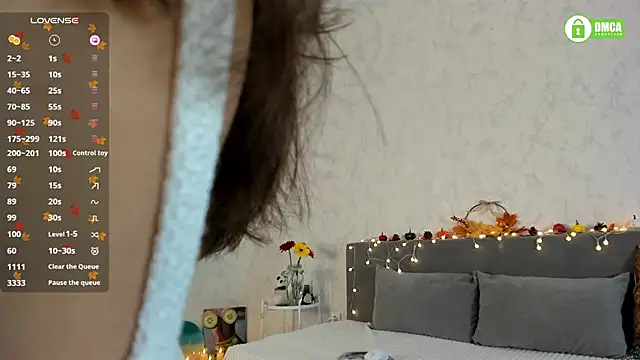 Snapshot of pretty_yong_cat chatting on 10, 10, 2025 pretty yong cat online show from 10, 10, 2025