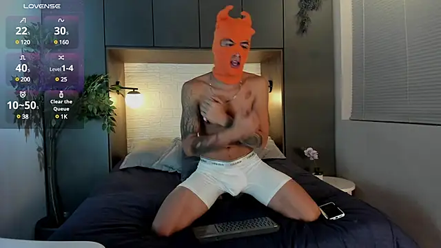 Snapshot of DrakeNeumann chatting on 17, 2, 2025 DrakeNeumann online show from 17, 2, 2025
