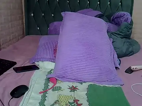 Snapshot of sexybree_ chatting on 27, 10, 2025 sexybree  online show from 27, 10, 2025