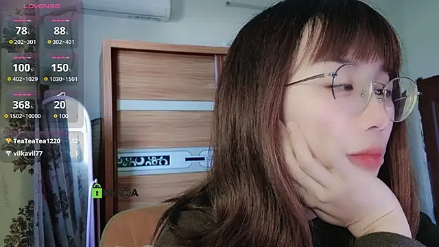 Snapshot of Lili_666 chatting on 24, 12, 2024 Lili 666 online show from 24, 12, 2024