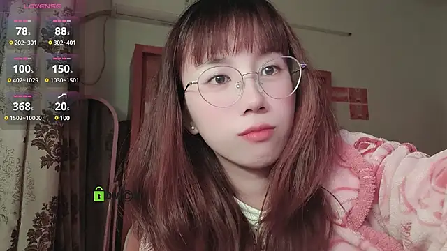 Snapshot of Lili_666 chatting on 24, 12, 2024 Lili 666 online show from 24, 12, 2024