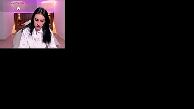 Snapshot of karlaa_james chatting on 30, 3, 2026 karlaa james online show from 30, 3, 2026