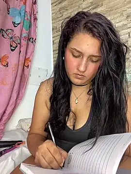 Snapshot of saray_gomez22 chatting on 30, 12, 2024 saray gomez22 online show from 30, 12, 2024