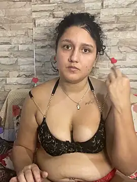 Snapshot of saray_gomez22 chatting on 15, 2, 2025 saray gomez22 online show from 15, 2, 2025