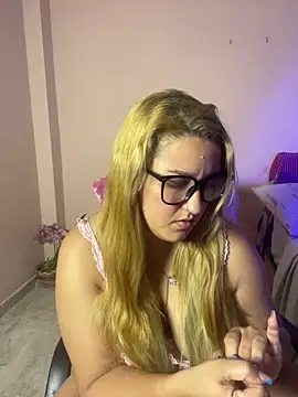 saray gomez22 online show from 4, 5, 2026