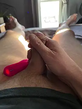 Tyler98425 online show from 13, 1, 2025