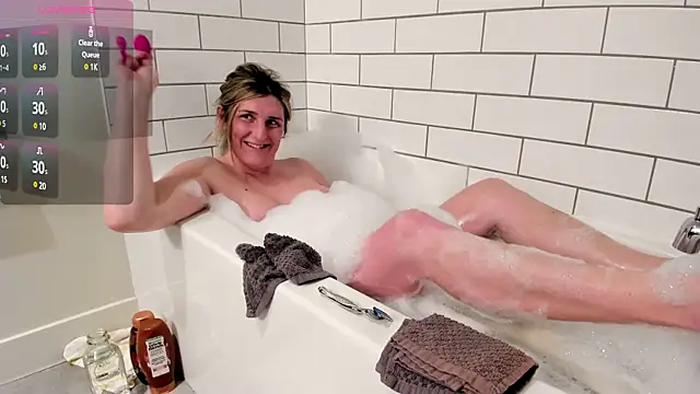 ImLeanneLawson online show from 17, 2, 2025