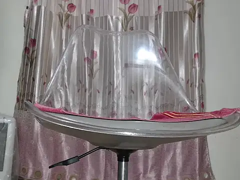 Snapshot of nolame18xxx chatting on 2, 12, 2025 nolame18xxx online show from 2, 12, 2025