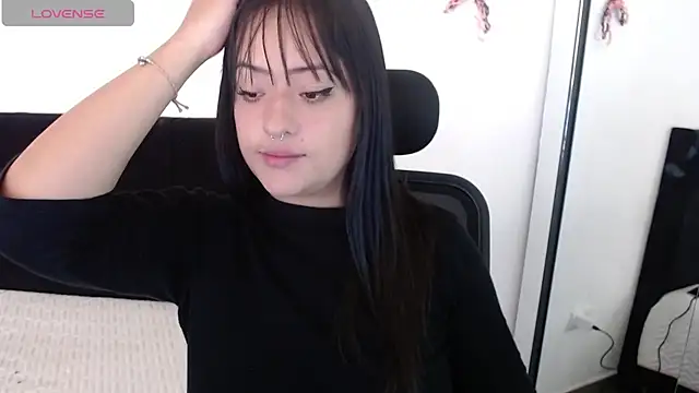 jjulietha95 online show from 25, 10, 2025