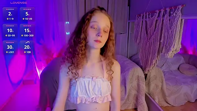 Snapshot of _Rose_Charming_ chatting on 15, 12, 2024 Rose Charming online show from 15, 12, 2024