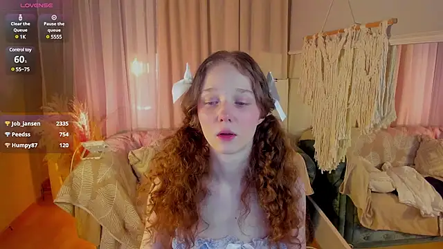 Snapshot of _Rose_Charming_ chatting on 6, 3, 2025 Rose Charming online show from 6, 3, 2025