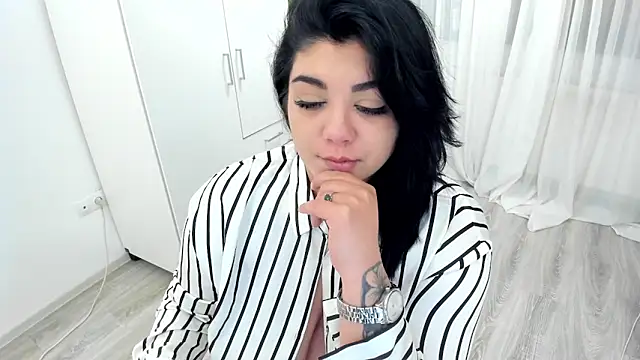 Snapshot of SpiceCarla chatting on 10, 1, 2025 SpiceCarla online show from 10, 1, 2025