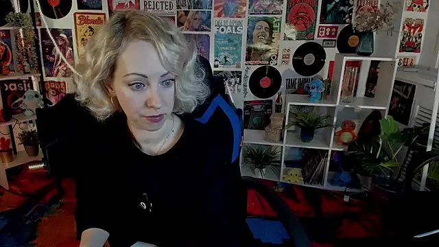 Snapshot of LylithSkye chatting on 3, 1, 2025 LylithSkye online show from 3, 1, 2025