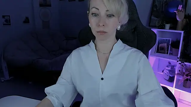 Snapshot of LylithSkye chatting on 5, 2, 2025 LylithSkye online show from 5, 2, 2025