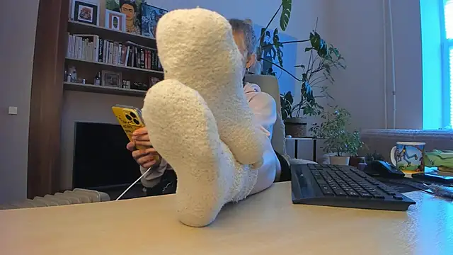 Snapshot of LylithSkye chatting on 25, 4, 2026 LylithSkye online show from 25, 4, 2026