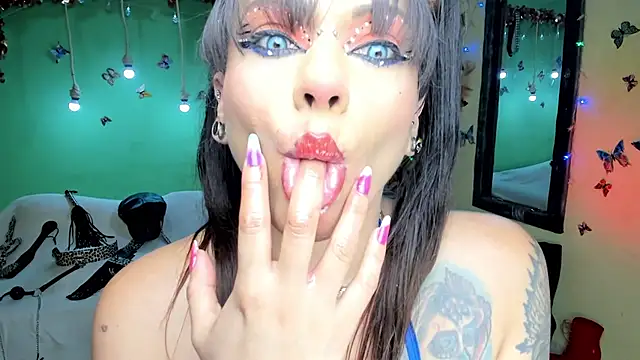 angelina james  online show from 29, 5, 2026