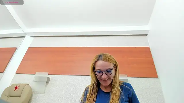 Snapshot of maddy_cartter chatting on 1, 4, 2026 maddy cartter online show from 1, 4, 2026